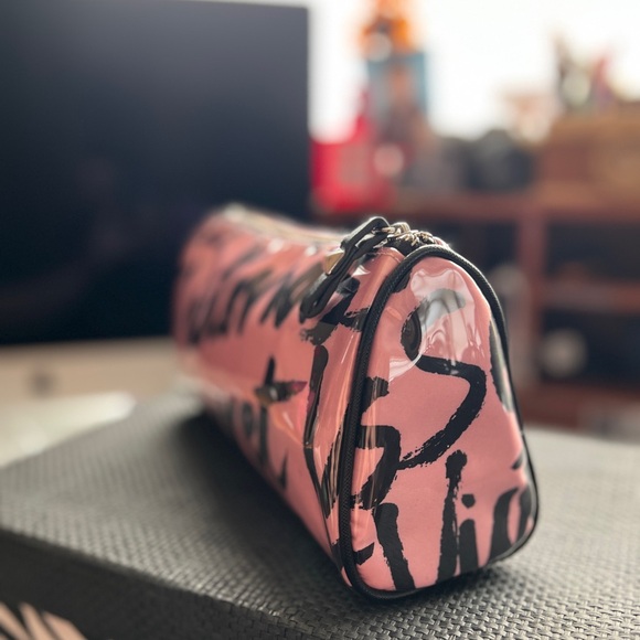 VICTORIA'S SECRET LARGE PINK SIGNATURE LOGO BEAUTY COSMETIC TRAVEL CASE BAG - Picture 7 of 13